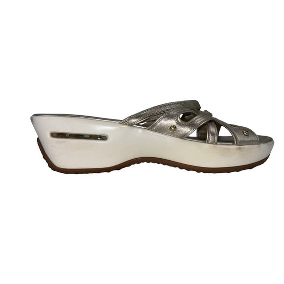 COLE HAAN Women's Sandals Gold Metallic Size 10 B Leather Wedge Slides Shoes‎ - Picture 10 of 14